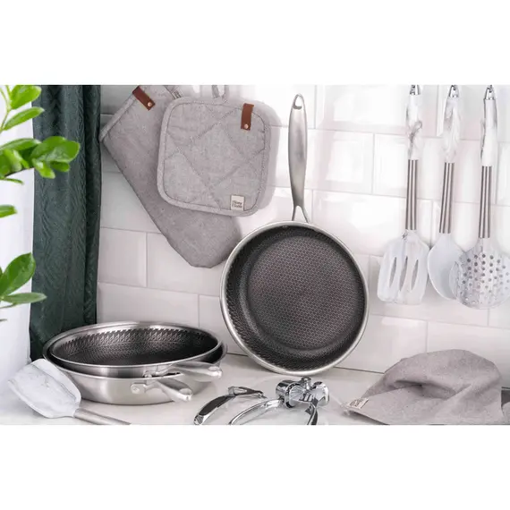 ტაფა Ardesto Fry pan Black Mars Avior, 26cm, Triply stainless steel, 4 image - TechMall.geტაფა Ardesto Fry pan Black Mars Avior, 26cm, Triply stainless steel, 4 image - TechMall.ge ,ტაფა Ardesto Fry pan Black Mars Avior, 26cm, Triply stainless steel, 4 image - TechMall.ge