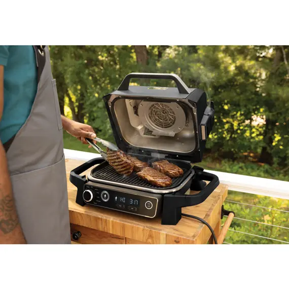 გრილი Ninja OG701EU, 2400W, WoodFire Outdoor Grill, Black/Silver, 4 image - TechMall.geგრილი Ninja OG701EU, 2400W, WoodFire Outdoor Grill, Black/Silver, 4 image - TechMall.ge ,გრილი Ninja OG701EU, 2400W, WoodFire Outdoor Grill, Black/Silver, 4 image - TechMall.ge