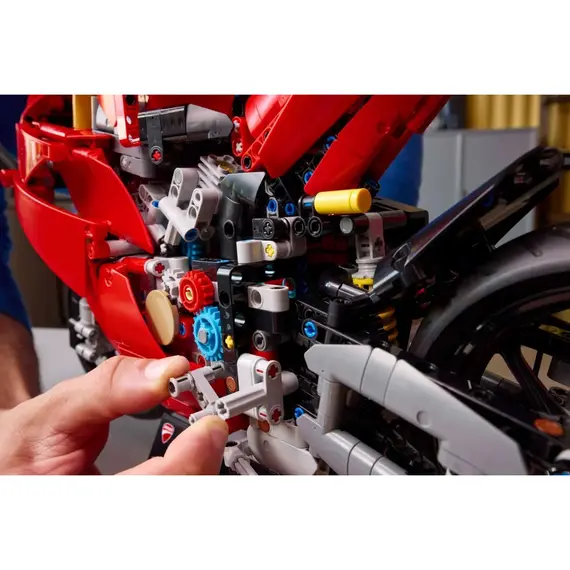 ლეგო LEGO Constructor Technic Ducati Panigale V4 S Motorcycle, 6 image - TechMall.geლეგო LEGO Constructor Technic Ducati Panigale V4 S Motorcycle, 6 image - TechMall.ge ,ლეგო LEGO Constructor Technic Ducati Panigale V4 S Motorcycle, 6 image - TechMall.ge